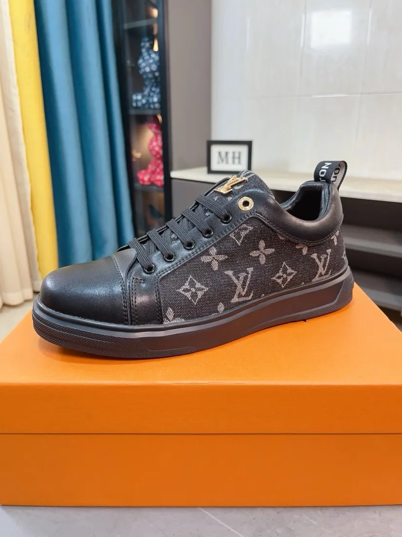 Men's shoes💰400🌹🌹[LV]🌹High-end men's shoes brand: Official website 1:1 Latest masterpiece: The upper is made of Italian imported first-layer cowhide with special materials➕Full genuine leather lining🔥, making walking more convenient and comfortable! Exclusive new style, stunning work [color]! Create a fashionable personality to set off your uniqueness! A must-have for trendy men! Classic🔥Number: 38-44